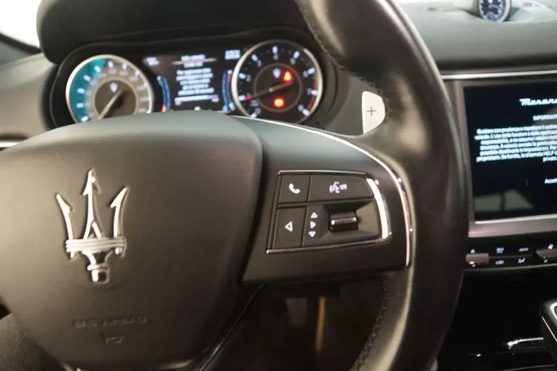 Maserati Levante usata a Torino (19)