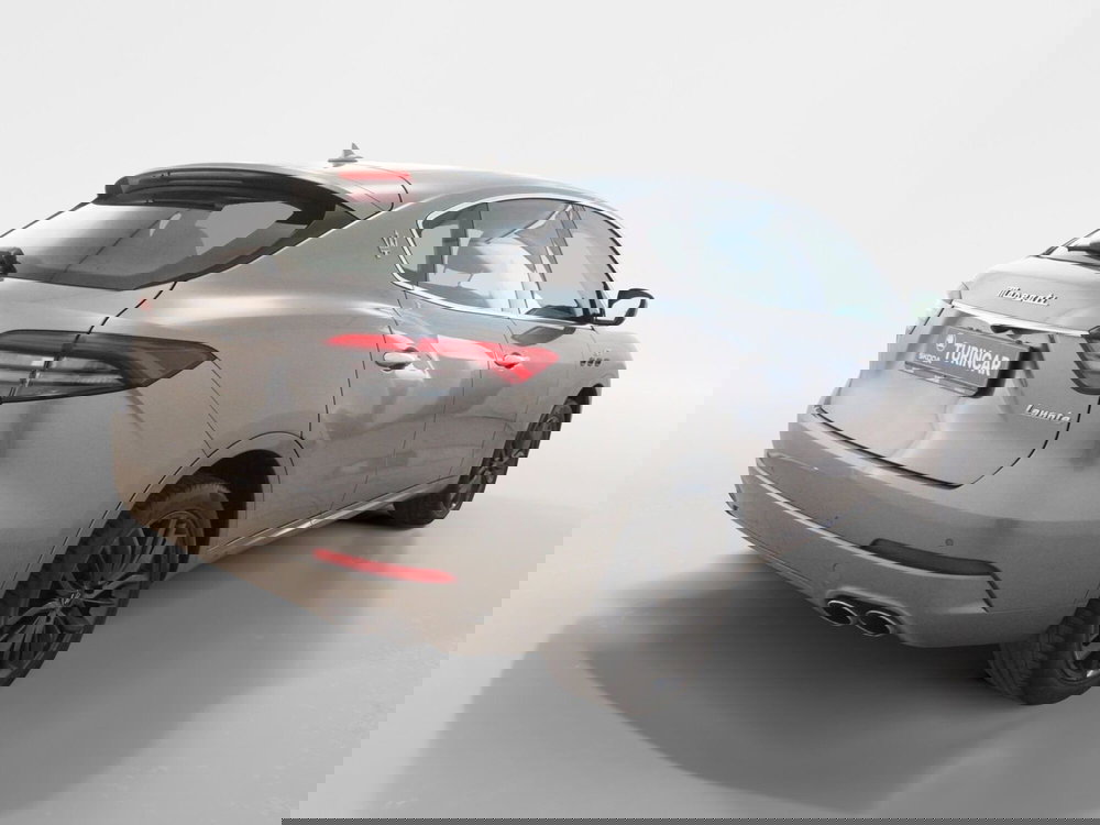 Maserati Levante usata a Torino (7)