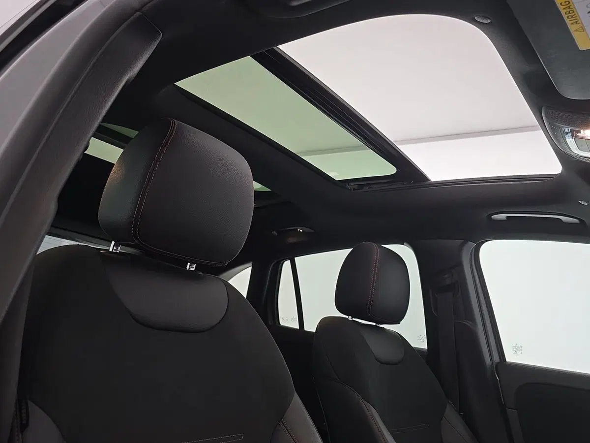 Mercedes-Benz GLA SUV usata a Alessandria (16)