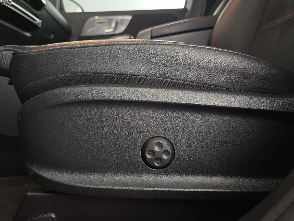 Mercedes-Benz GLA SUV usata a Alessandria (18)