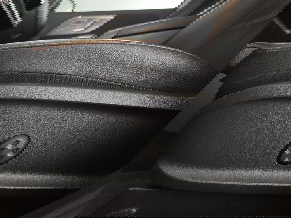 Mercedes-Benz GLA SUV usata a Alessandria (18)