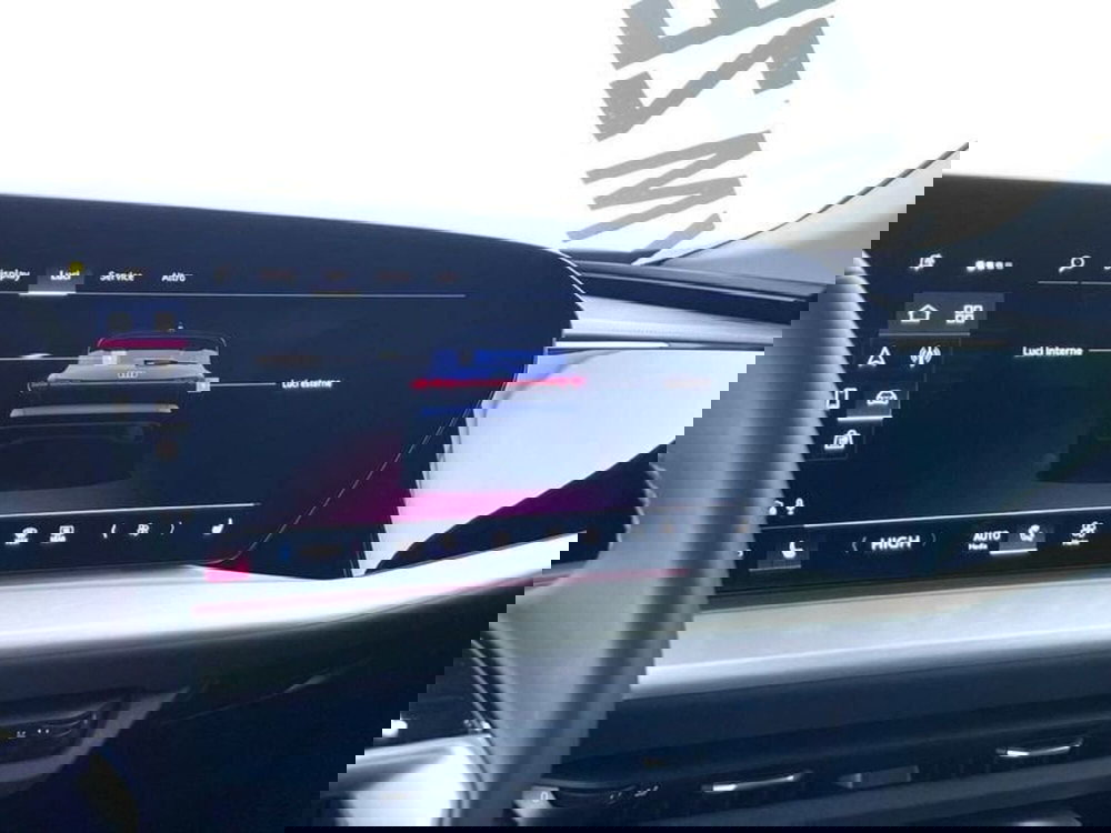 Audi Q5 Sportback nuova a Perugia (11)