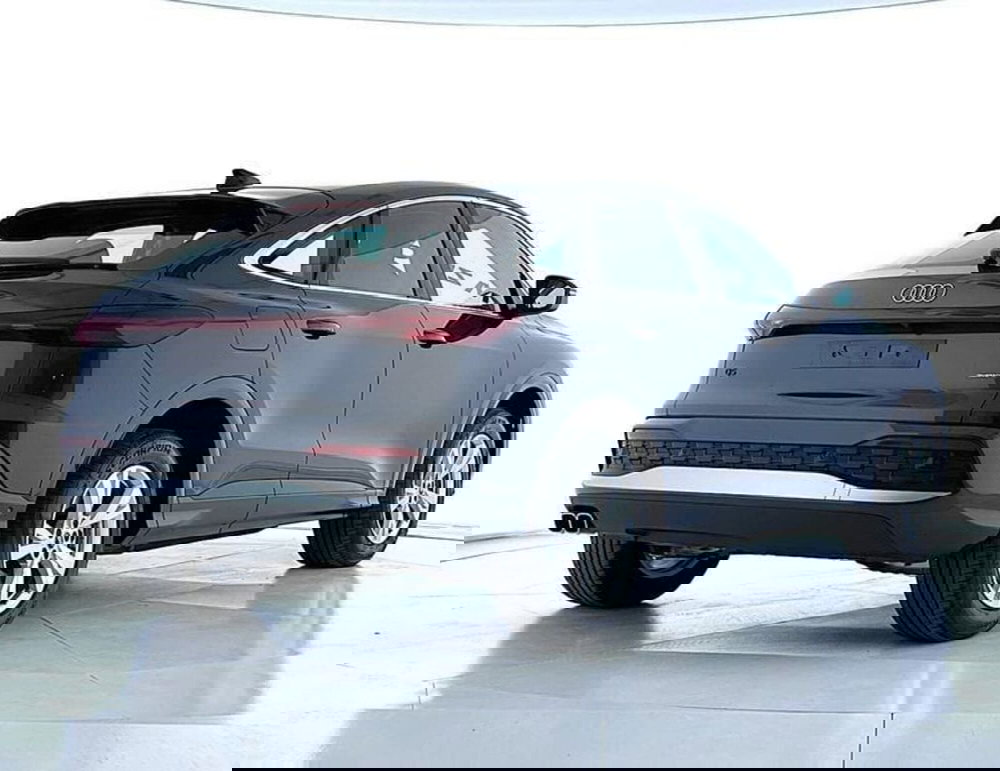 Audi Q5 Sportback nuova a Perugia (3)