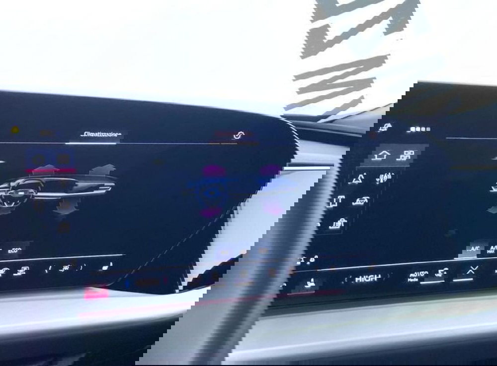 Audi Q5 Sportback nuova a Perugia (8)