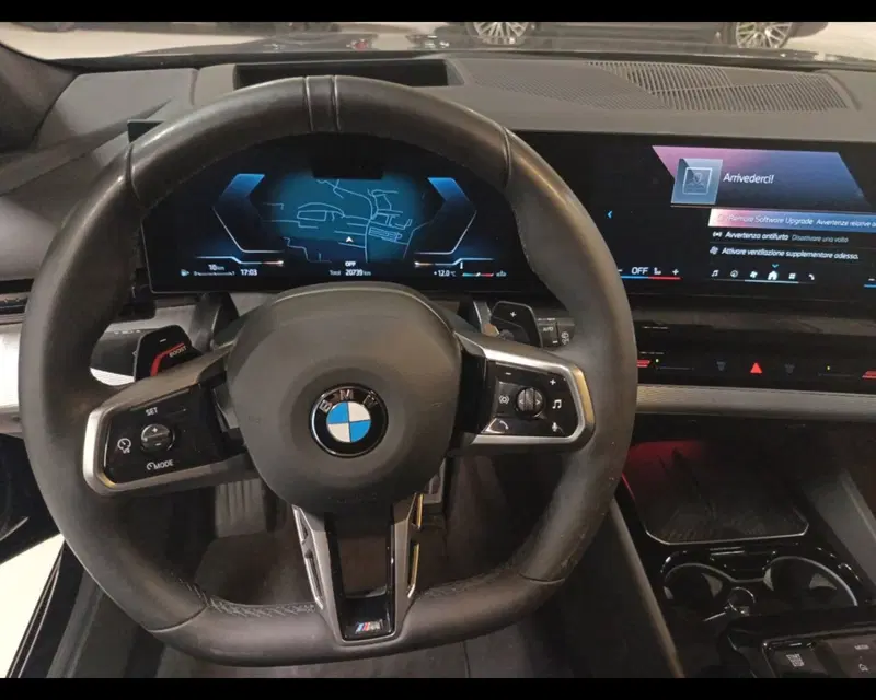 BMW Serie 5 Touring usata a Napoli (12)