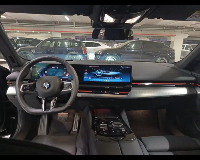 BMW Serie 5 Touring usata a Napoli (15)