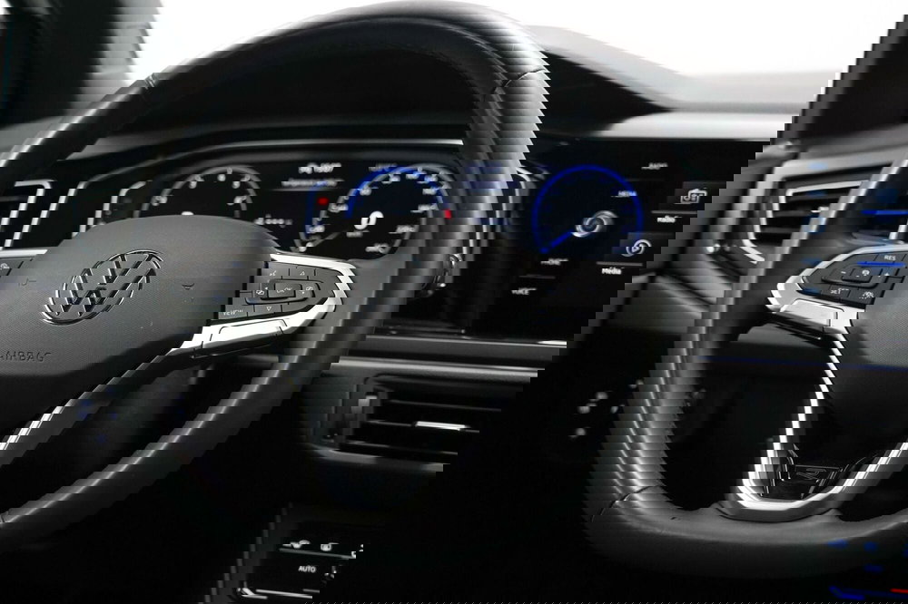 Volkswagen Taigo usata a Varese (12)