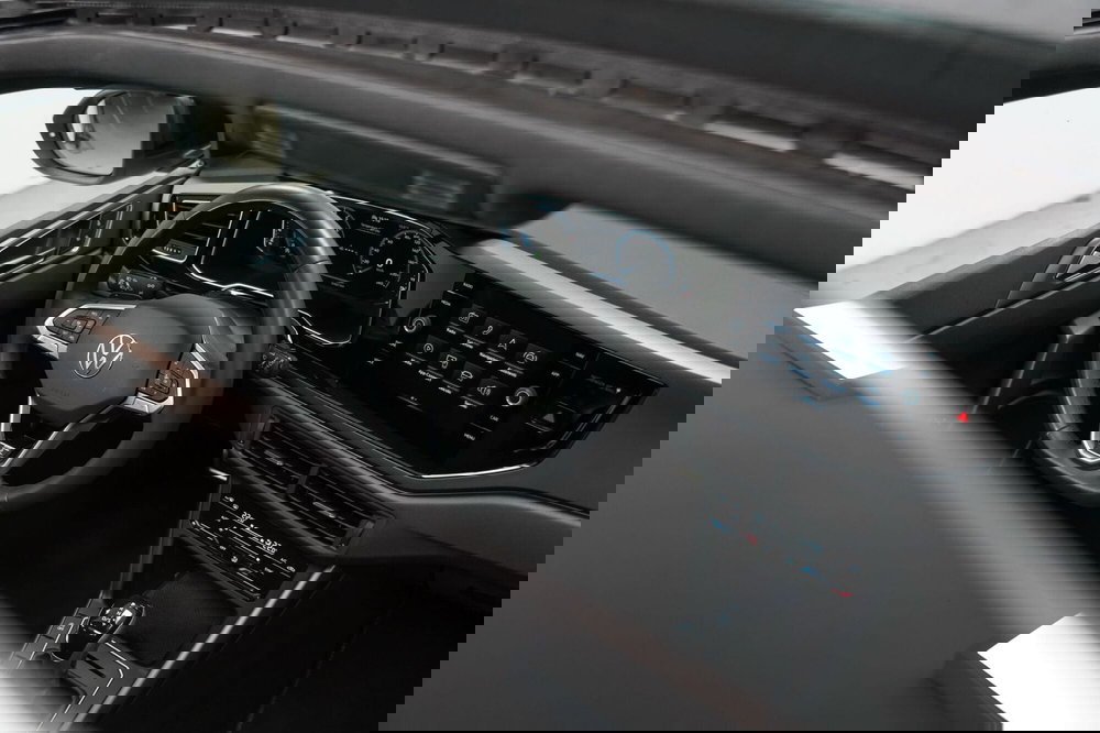 Volkswagen Taigo usata a Varese (13)