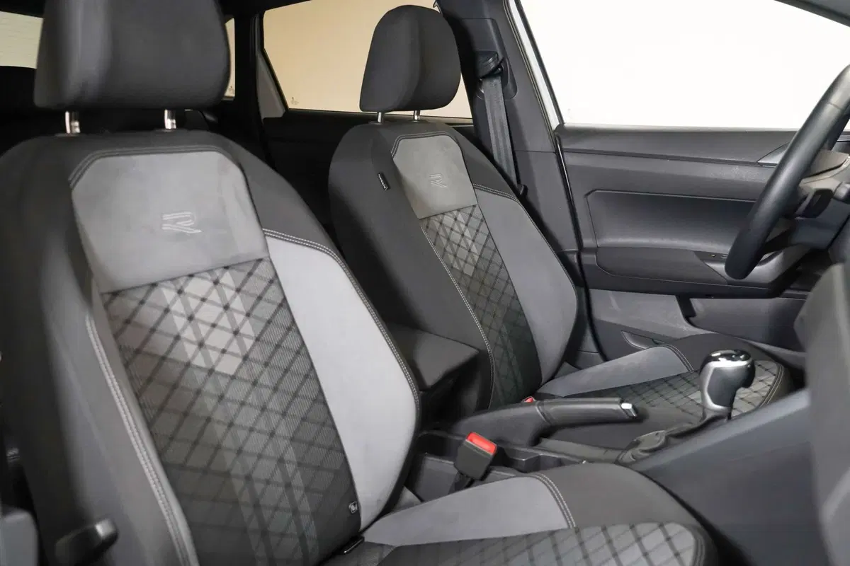Volkswagen Taigo usata a Varese (14)