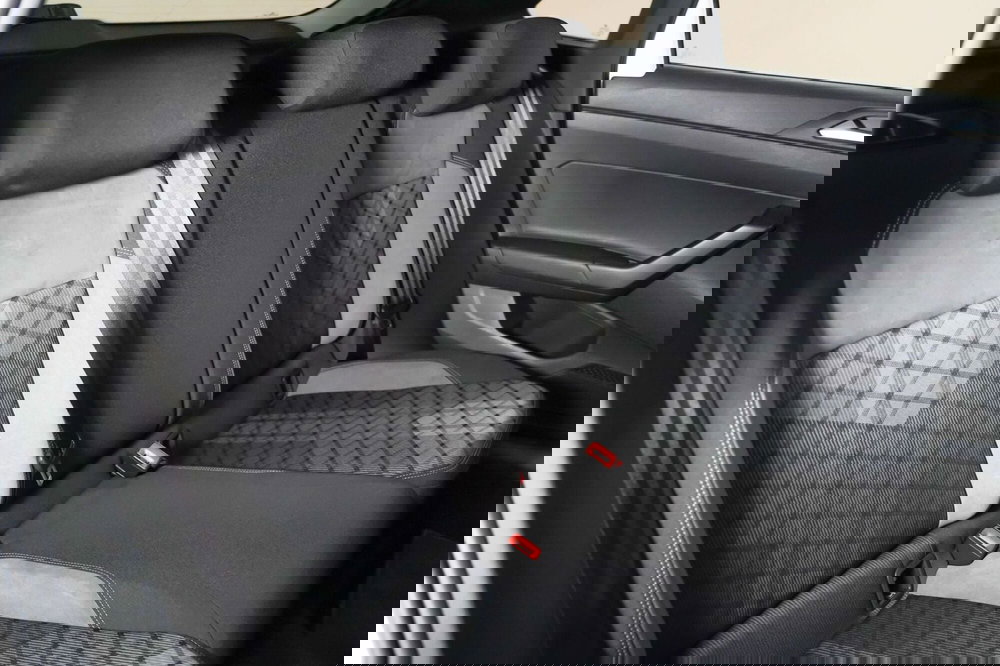 Volkswagen Taigo usata a Varese (15)