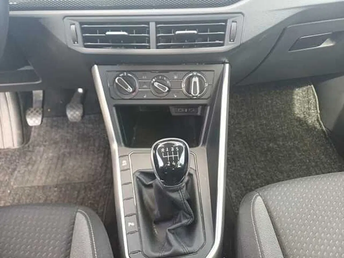 Volkswagen Taigo usata a Venezia (14)
