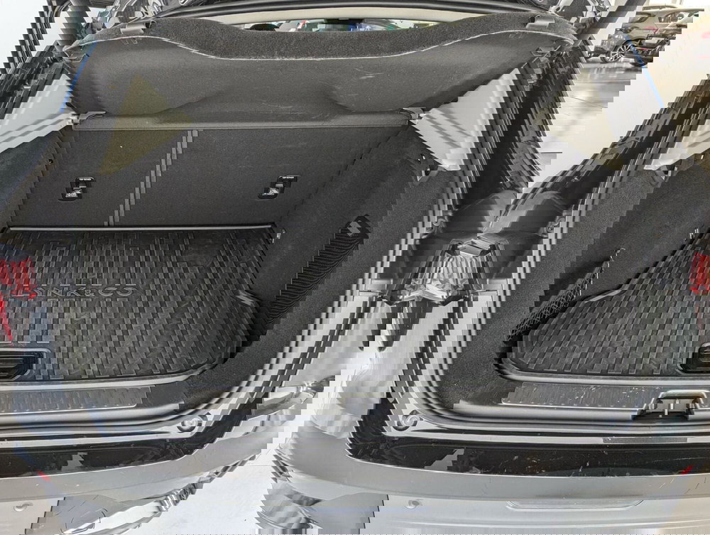 Lynk & Co 01 usata a Pescara (12)