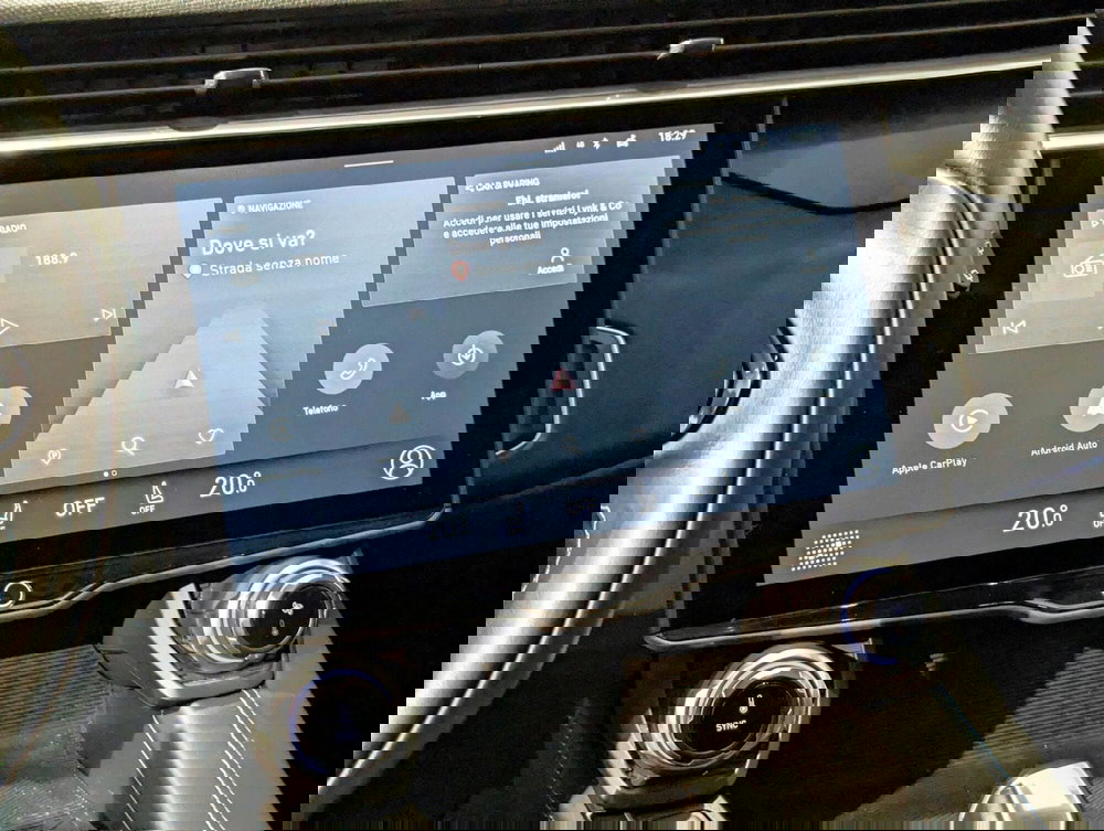 Lynk & Co 01 usata a Pescara (13)