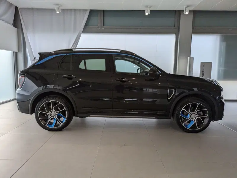 Lynk & Co 01 usata a Pescara (4)