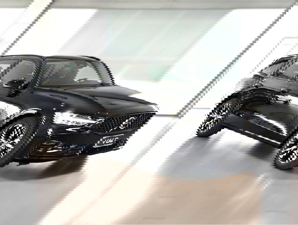 Volvo V60 nuova a Pescara (2)