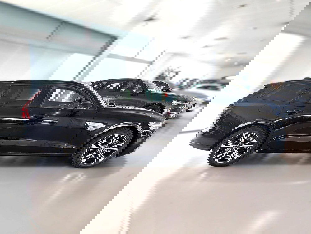 Volvo V60 nuova a Pescara (3)