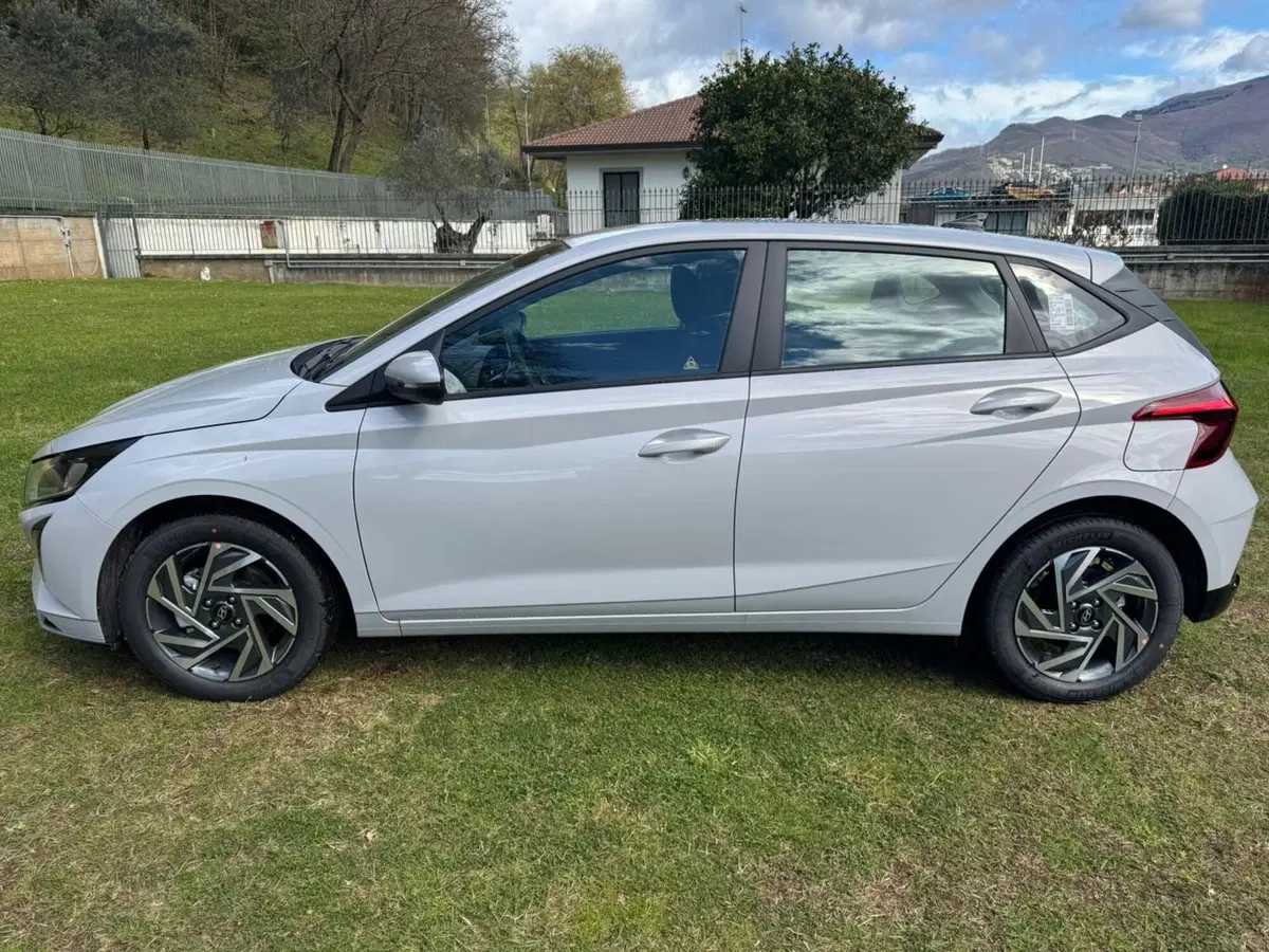 Hyundai i20 nuova a Salerno (10)