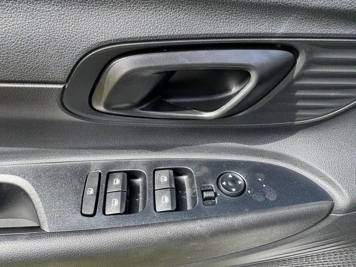 Hyundai i20 nuova a Salerno (16)