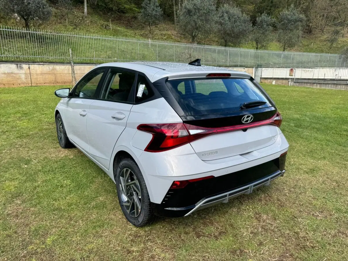 Hyundai i20 nuova a Salerno (3)