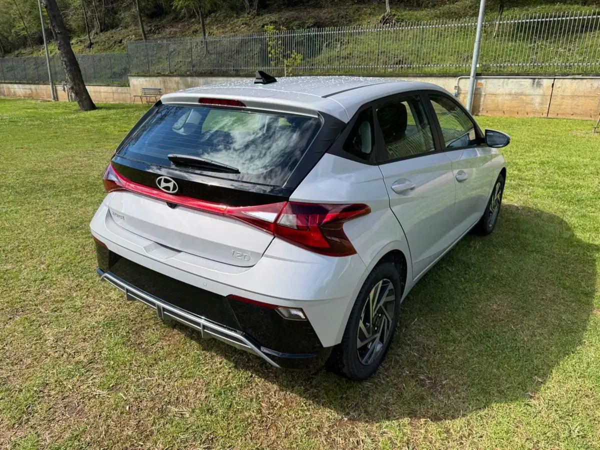 Hyundai i20 nuova a Salerno (4)