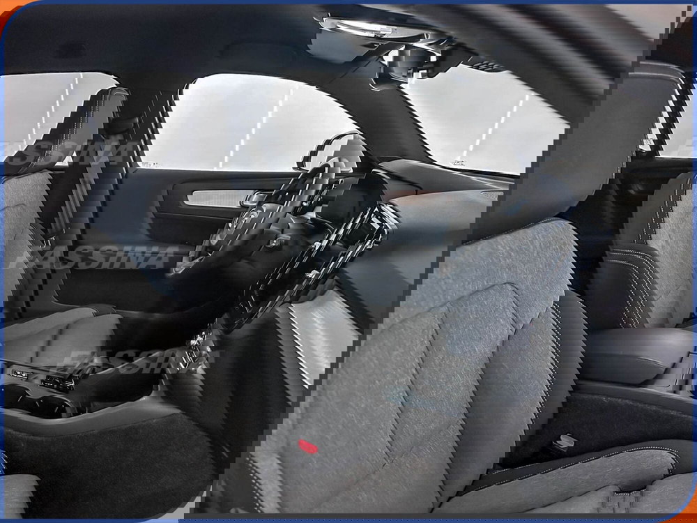 Volvo XC40 usata a Milano (11)