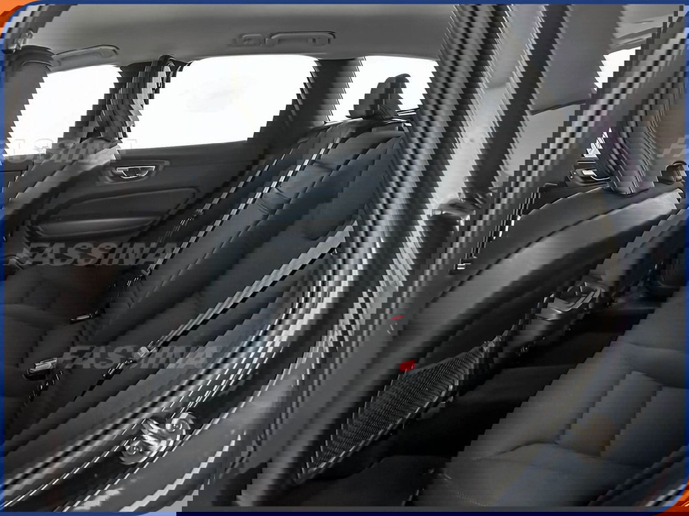 Volvo XC60 usata a Milano (10)