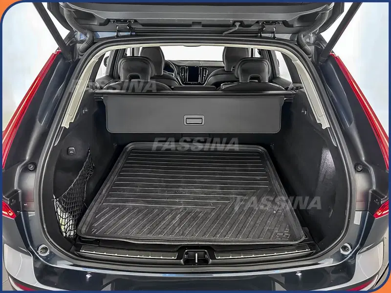 Volvo XC60 usata a Milano (11)