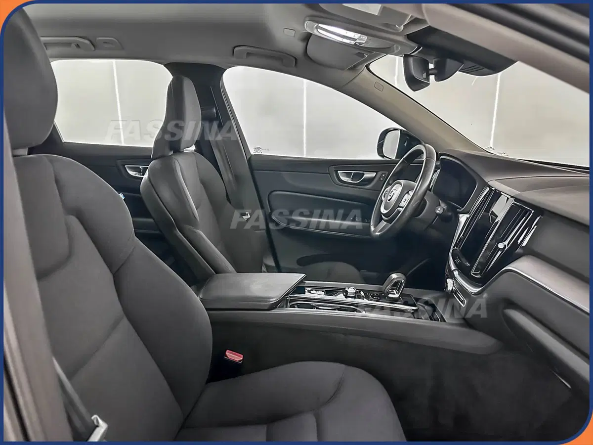 Volvo XC60 usata a Milano (13)