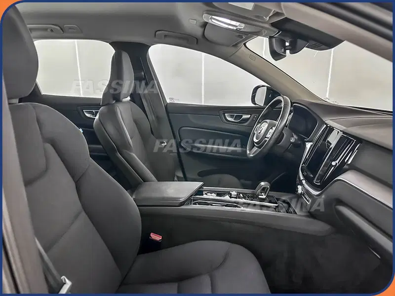 Volvo XC60 usata a Milano (13)