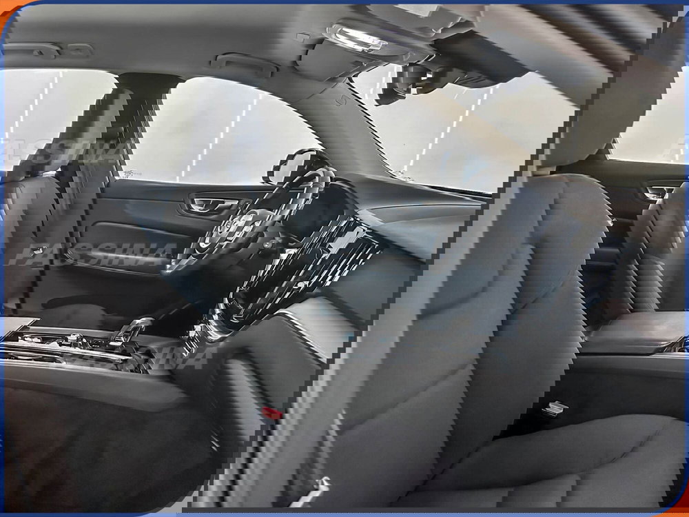 Volvo XC60 usata a Milano (13)