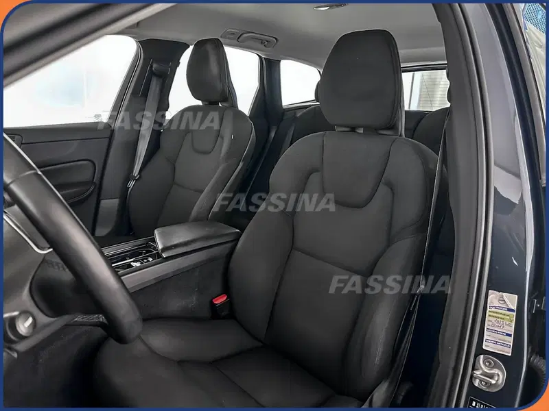 Volvo XC60 usata a Milano (8)
