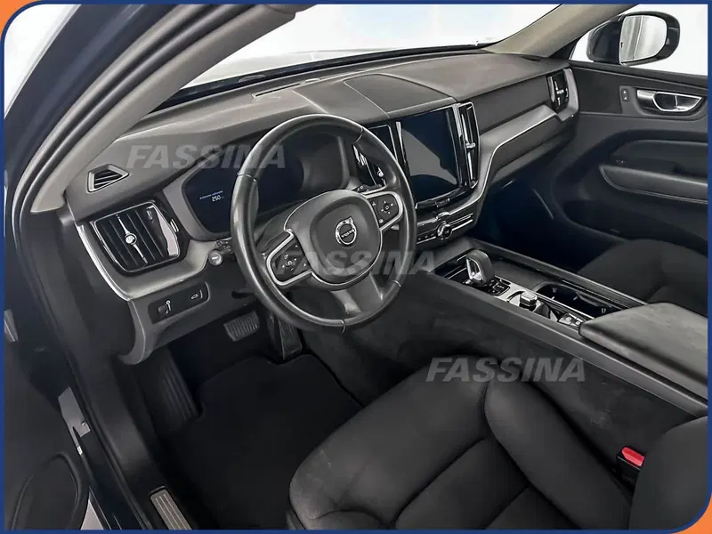 Volvo XC60 usata a Milano (9)