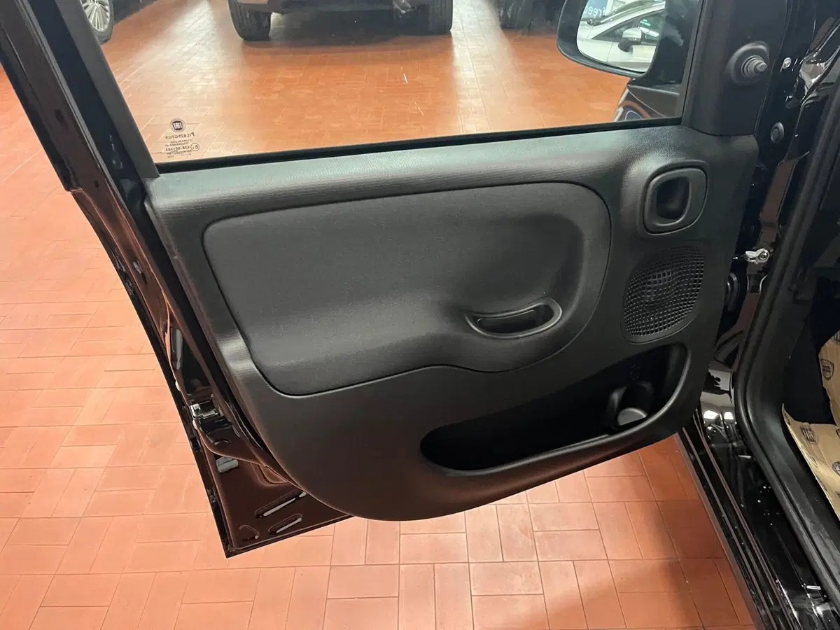 Fiat Pandina nuova a Lucca (7)
