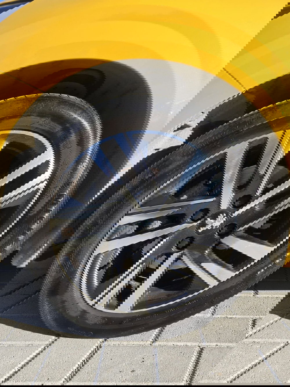 Peugeot 208 usata a Massa-Carrara (14)