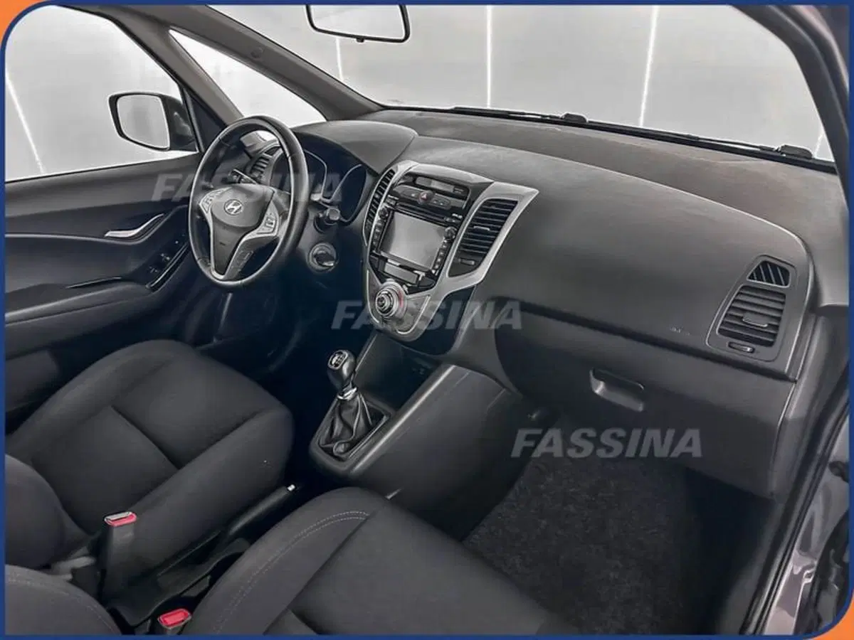 Hyundai ix20 usata a Milano (12)