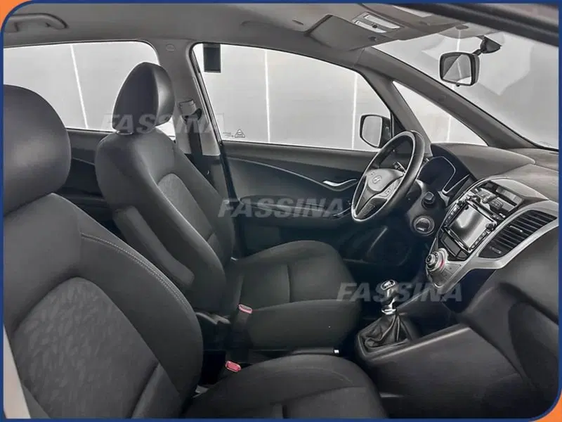 Hyundai ix20 usata a Milano (13)