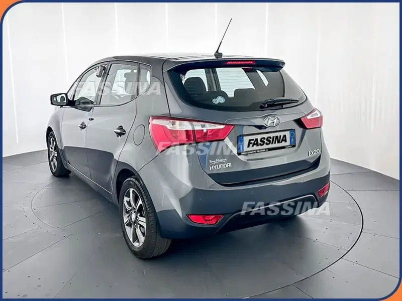 Hyundai ix20 usata a Milano (4)