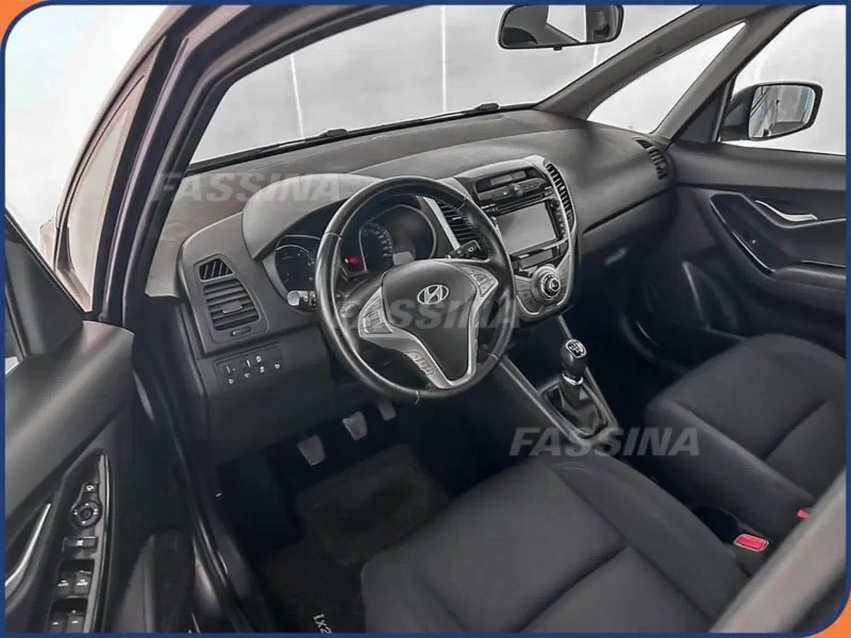 Hyundai ix20 usata a Milano (9)