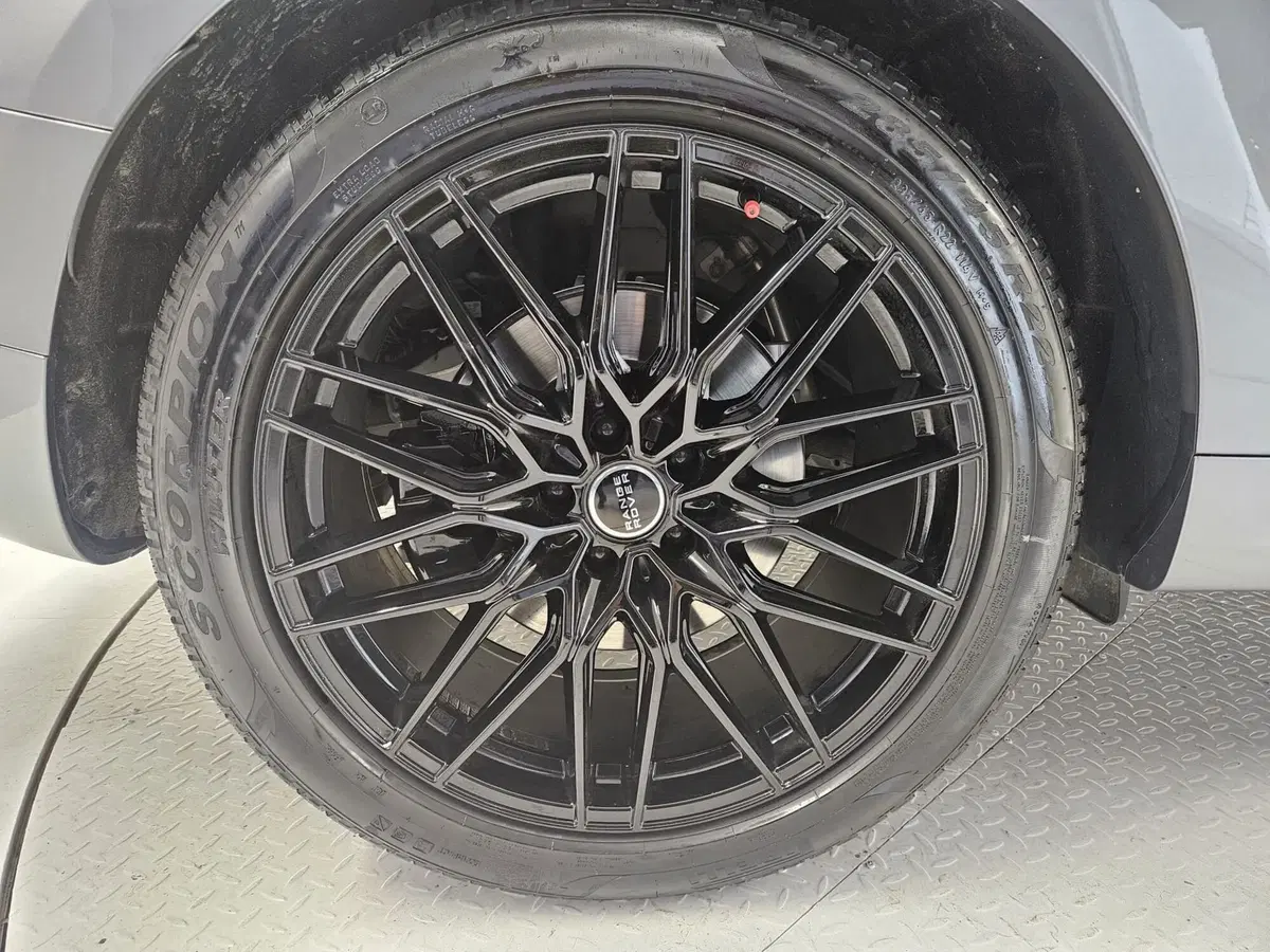Land Rover Range Rover Sport usata a Bergamo (9)