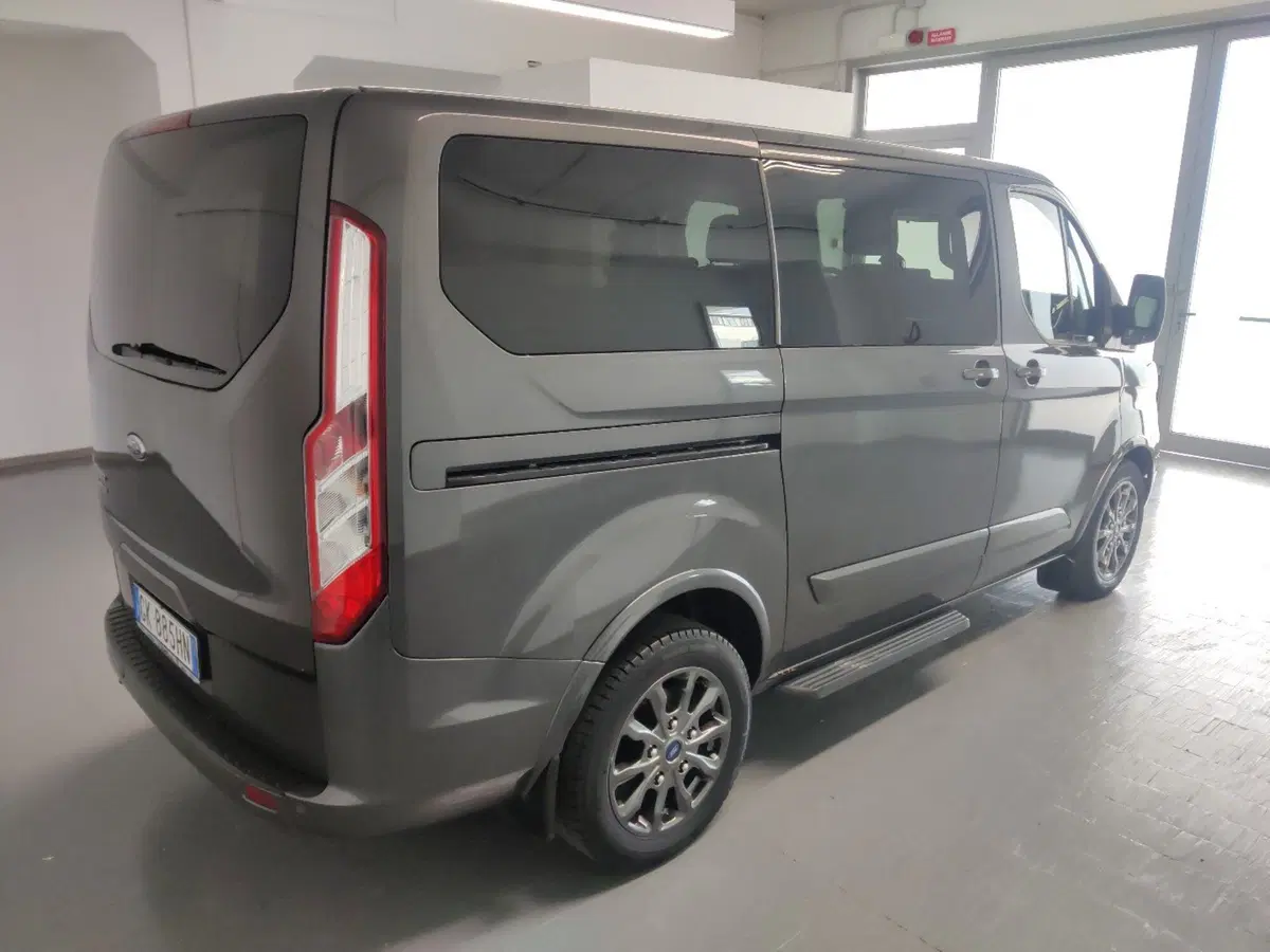 Ford Tourneo Custom usata a Arezzo (6)