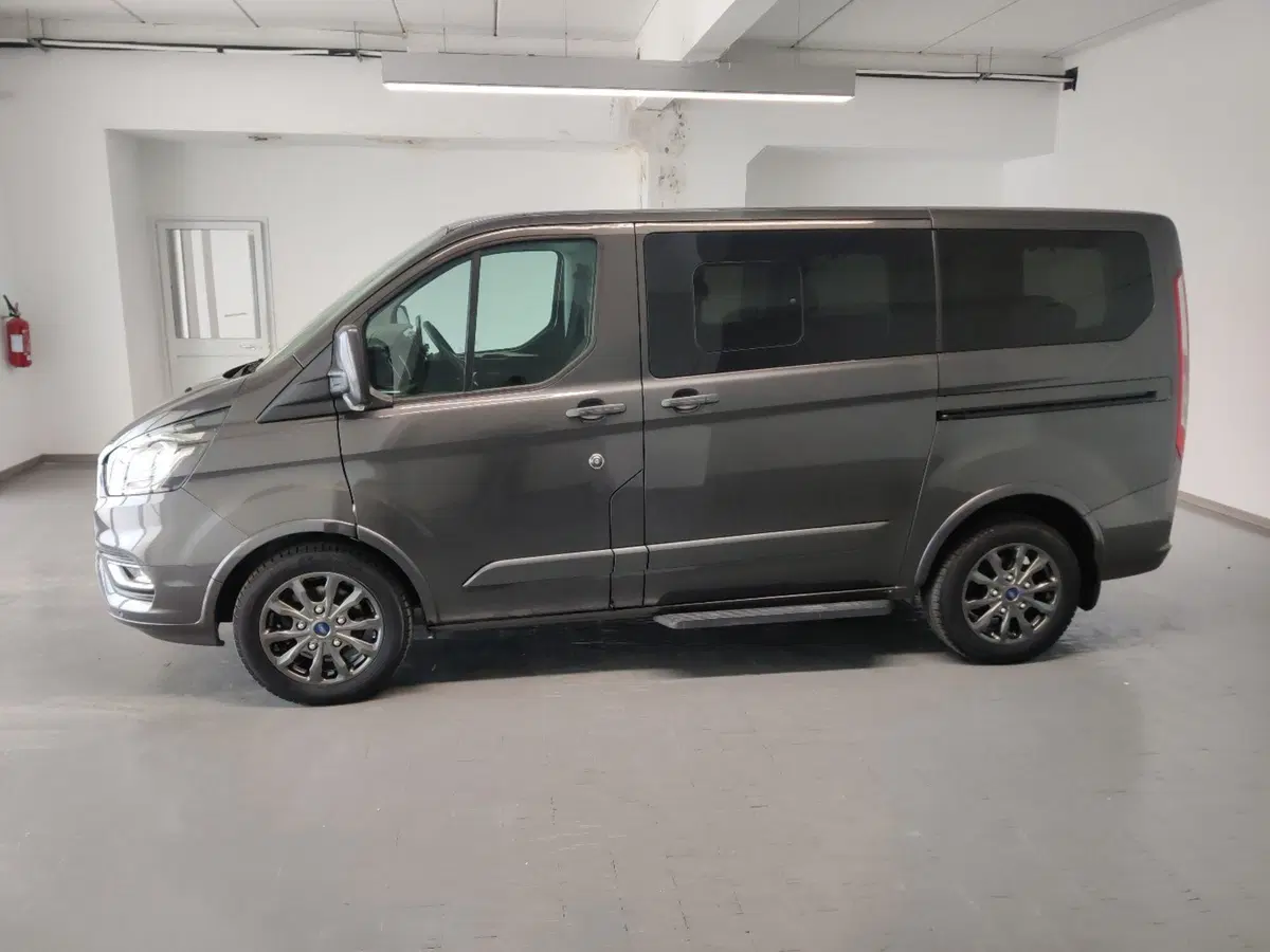 Ford Tourneo Custom usata a Arezzo (8)