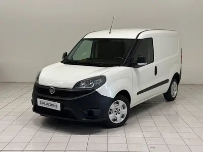 Fiat Dobl&ograve; Furgone cargo maxi 1.3 mjt 95cv LH1 Business S&amp;S del 2021 usata a Novara
