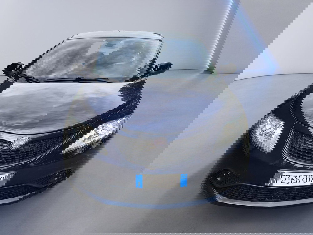 Lancia Ypsilon usata a Padova