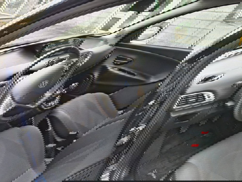 Lancia Ypsilon usata a Padova (9)