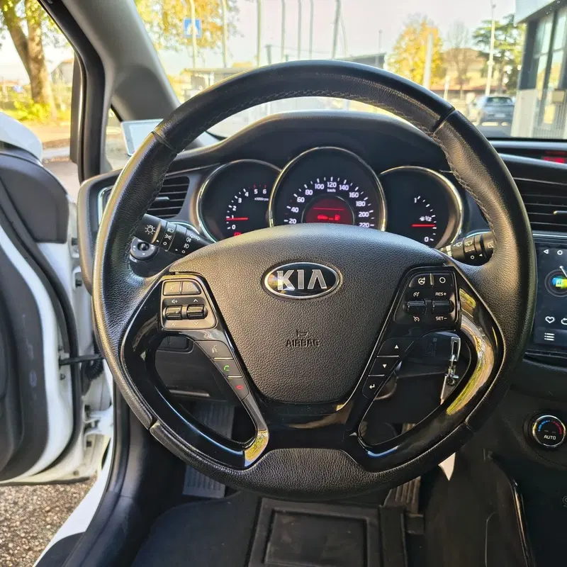 Kia cee'd Sport Wagon usata a Padova (12)