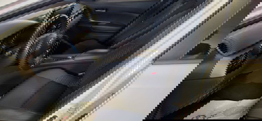 Toyota Toyota C-HR usata a Messina (6)