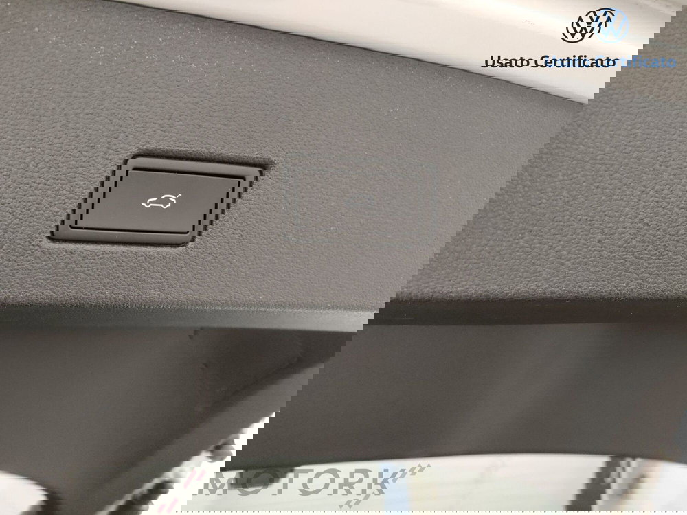 Volkswagen T-Roc usata a Varese (12)