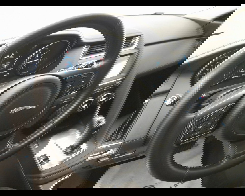 Jaguar E-Pace usata a Alessandria (7)