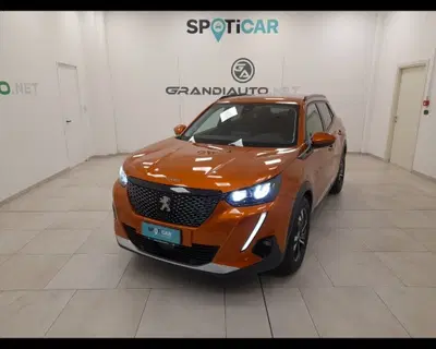 Peugeot 2008 1.2 puretech Active s&amp;s 100cv del 2021 usata a Alessandria