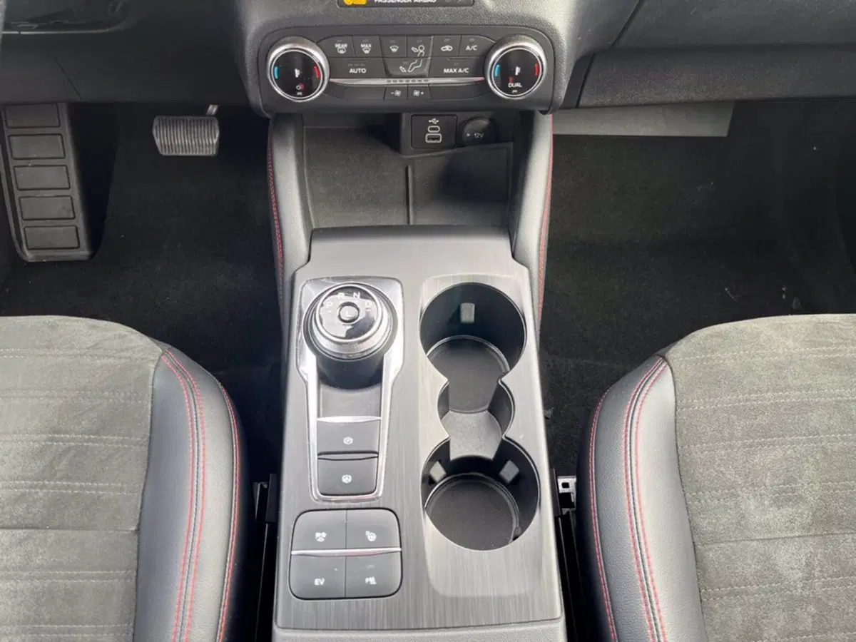 Ford Kuga usata a Milano (16)
